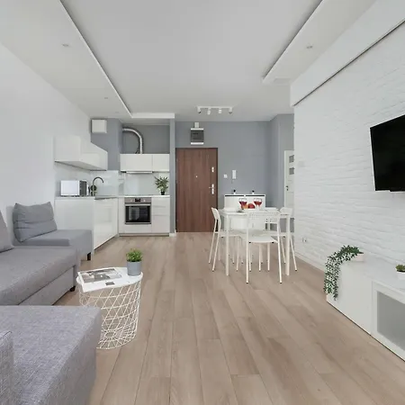 Kilinskiego Spacious With Parking In By Renters Apartman