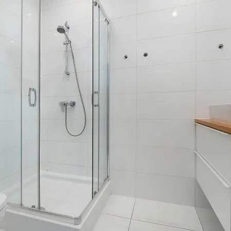 Apartman Kilinskiego Spacious With Parking In By Renters