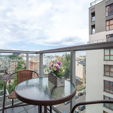 Kilinskiego Spacious With Parking In By Renters