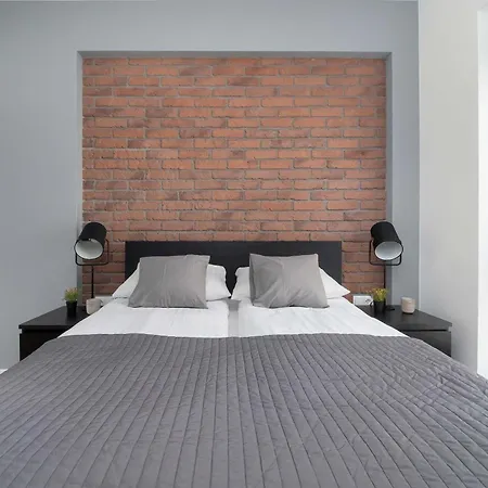 Kilinskiego Spacious With Parking In By Renters Apartman Łódź