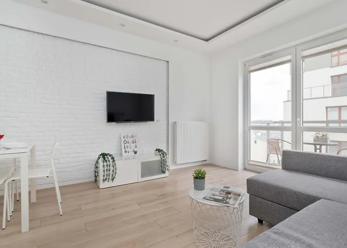 Kilinskiego Spacious With Parking In By Renters アパート ウッチ