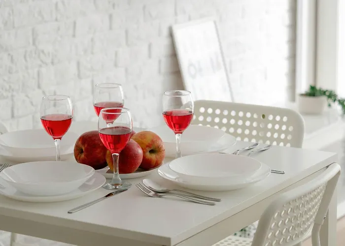 Kilinskiego Spacious With Parking In By Renters * Λοτζ