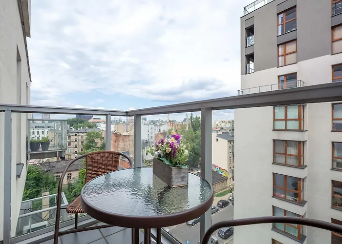 Kilinskiego Spacious With Parking In By Renters