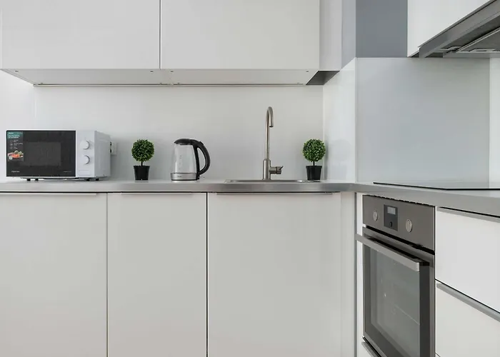 Διαμέρισμα Kilinskiego Spacious With Parking In By Renters